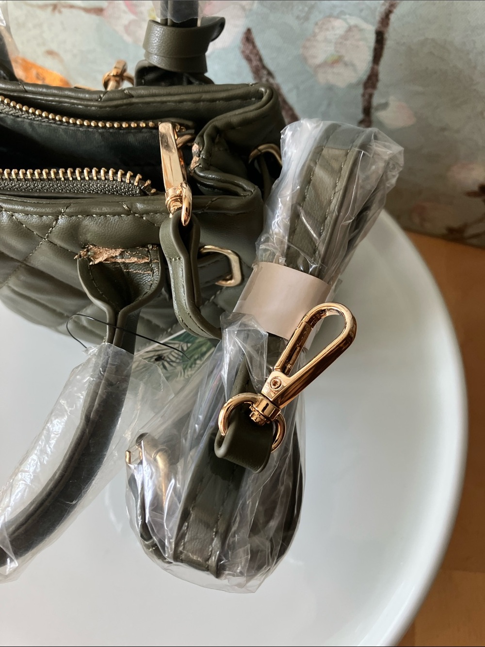 B Mischka SEE PICS Olive Mini Diamond Quilted Tote Front Lock Gold Hardware NWT - Picture 6 of 7